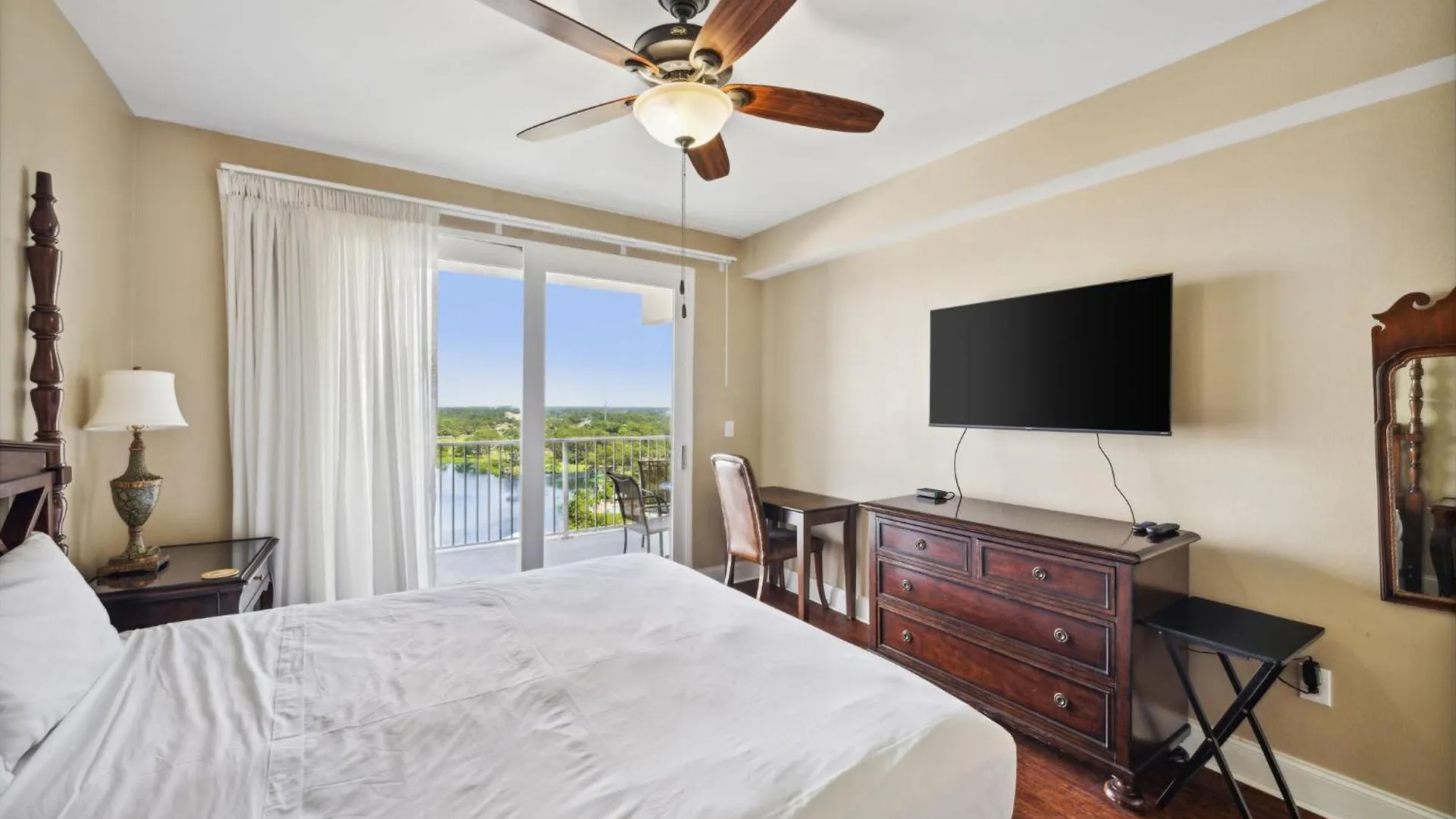 Laketown Wharf #1230 By Nautical Properties Vacation Rentals Panama City Beach Stati Uniti